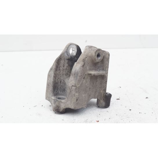 Wspornik mocowanie silnika Renault 1.9 DCI