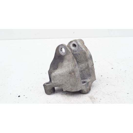 Wspornik mocowanie silnika Renault 1.9 DCI