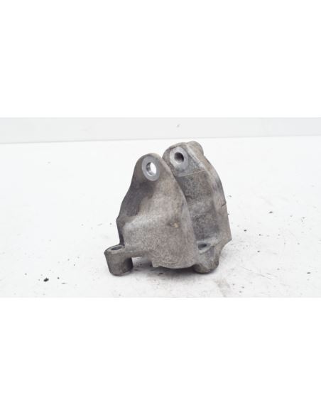 Wspornik mocowanie silnika Renault 1.9 DCI