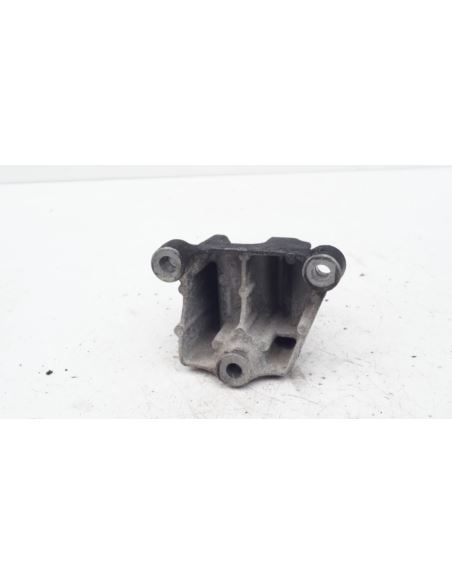 Wspornik mocowanie silnika Renault 1.9 DCI
