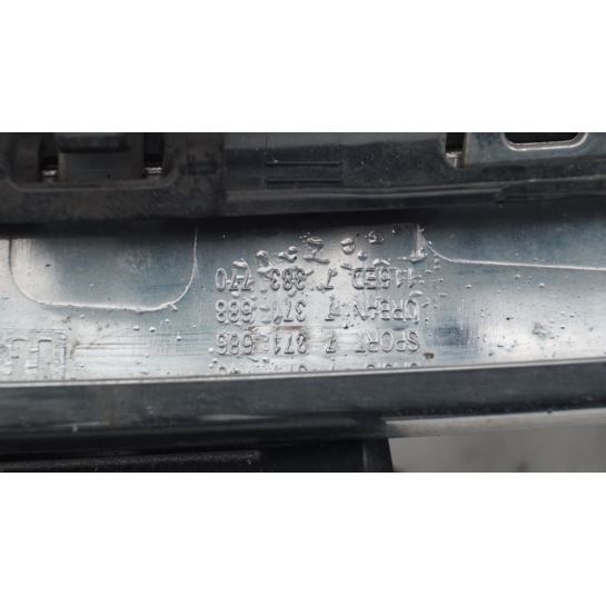 Nerka kratka atrapa chłodnicy prawa BMW F20 F21
