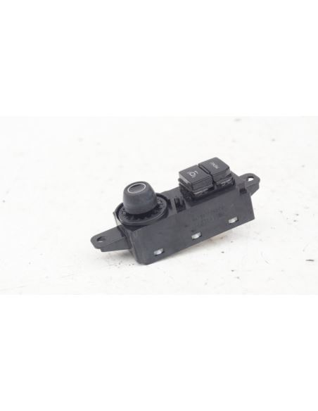 Panel przełącznik nawigacji Peugeot 208 96758773XU