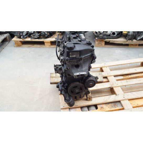 Silnik bez osprzętu słupek 1.0 12V Toyota YARIS