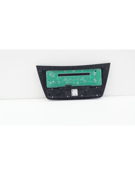 Panel sterowania radia Mercedes W204 AMG