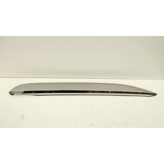 Listwa dachowa prawa Peugeot 2008 9806404777