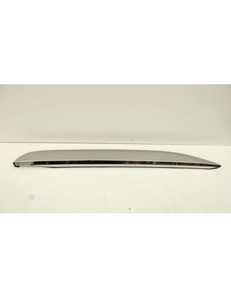 Listwa dachowa prawa Peugeot 2008 9806404777