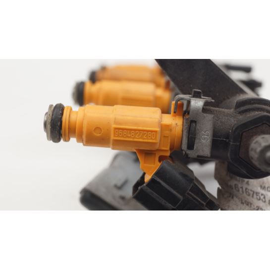 Listwa wtryskowa Citroen Peugeot 1.4 8V