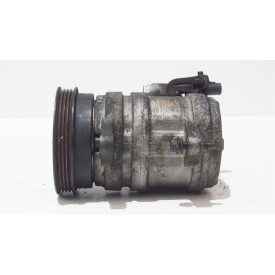 Sprężarka klimatyzacji HYUNDAI 1.1 12V 97701