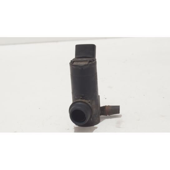 Pompka spryskiwacza lamp Toyota RAV 4 36705-17591