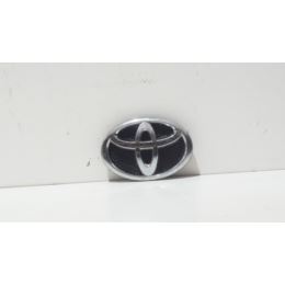 Emblemat w przedni zderzak Toyota YARIS II 06-11r 2