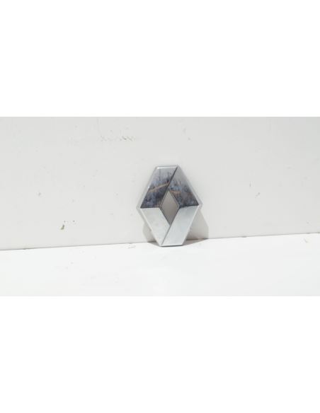 Emblemat maski logo Renault CLIO III 8200052586