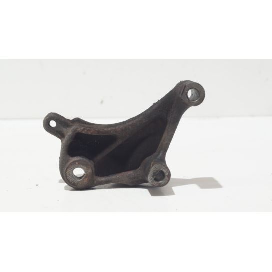 Łapa silnika Toyota YARIS I 1.3 VVTI 12315-23030