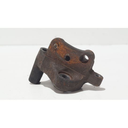 Łapa silnika Toyota YARIS I 1.3 VVTI 12315-23030