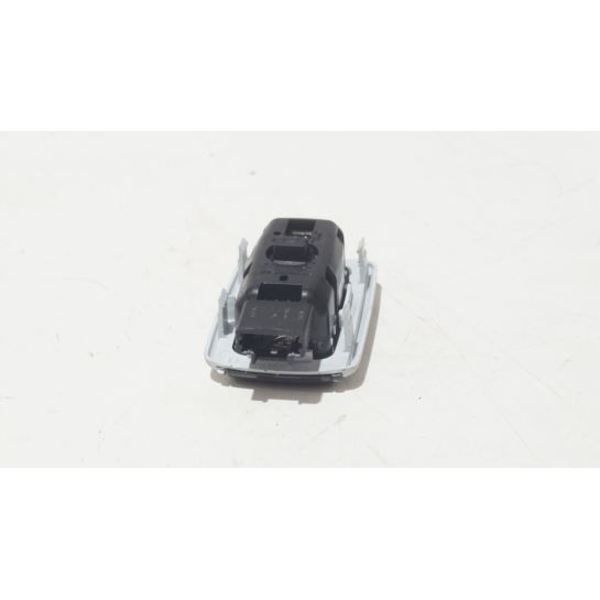 Lampka oświetlenia wnętrza Peugeot 508 172001531