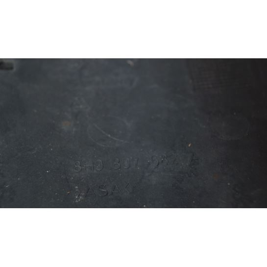 Kratka halogenu Audi A4 B6 8H0807682