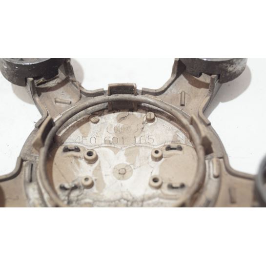 Dekielek Audi OE 4F0601165