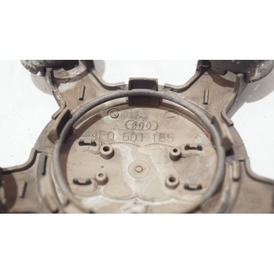 Dekielek Audi OE 4F0601165