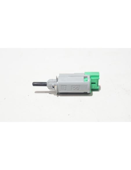 Włącznik świateł stop Renault MEGANE IV 253206454R