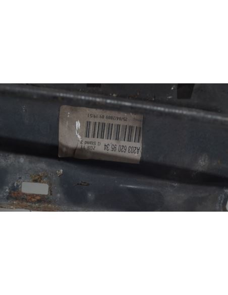 Pas przedni wzmocniene górne Mercedes CLC W203