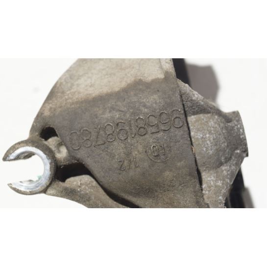 Łapa pompy wspomagania Peugeot BIPPER 1.4 HDI