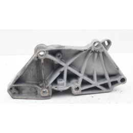 Łapa wspornik alternatora Renault MEGANE III 1.9 2