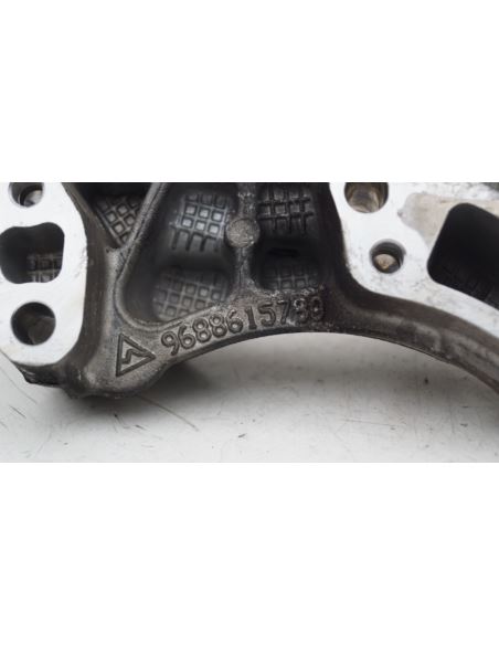 Łapa wspornik silnika prawa Citroen Peugeot 1.6HDI