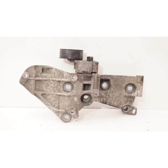 Łapa wspornik alternatora Renault 1.6 16V