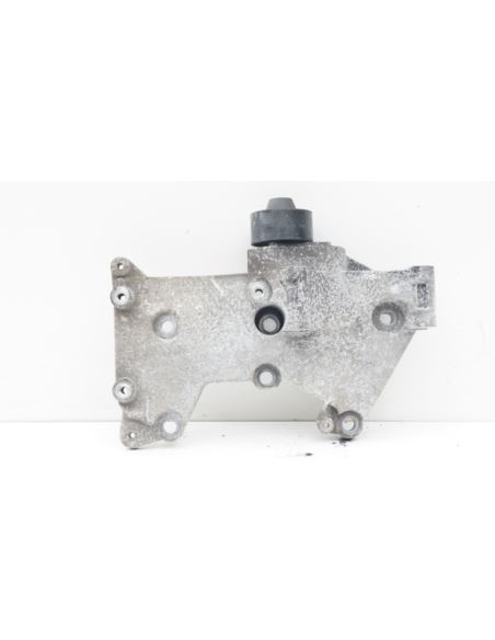 Łapa mocowania alternatora Renault 820058132