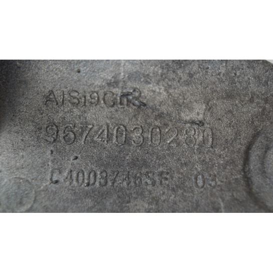 Łapa wspornik alternatora Citroen Peugeot 1.6 HDI
