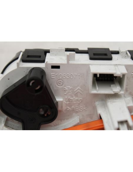 Panel nawiewu klimatyzacji Citroen C3 Peugeot 208