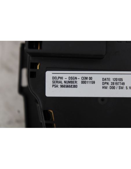 Panel sterowania radia nawigacji Peugeot 508