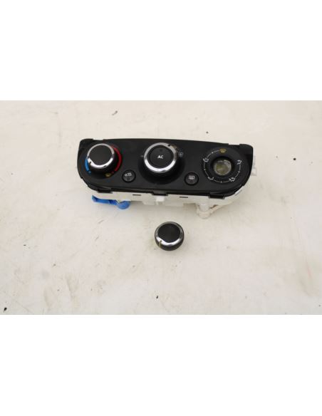 Panel nawiewu klimatyzacji Renault CLIO IV