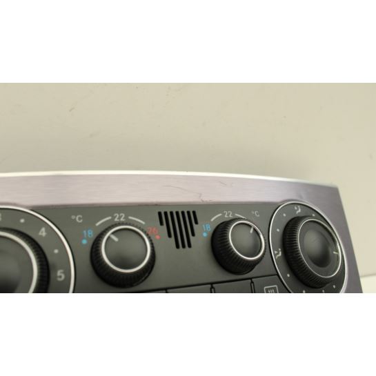 Panel klimatyzacji Mercedes CLC 2038304085
