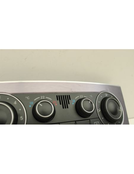 Panel klimatyzacji Mercedes CLC 2038304085