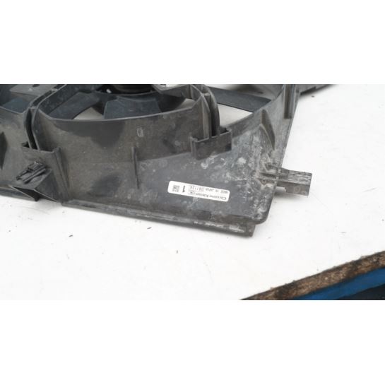 Wentylator obudowa Mazda 3 Z68815025