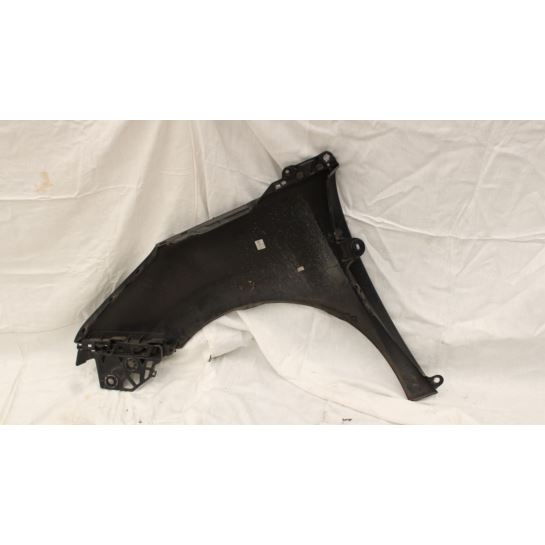Błotni prawy przód Peugeot 5008 9685904780