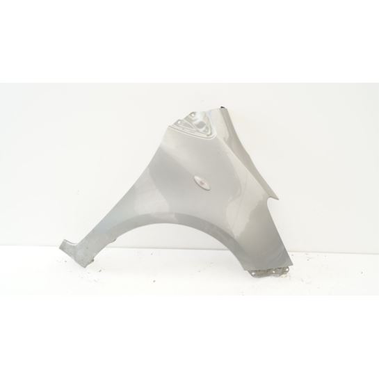 Błotnik prawy przód Toyota YARIS II 06-11r