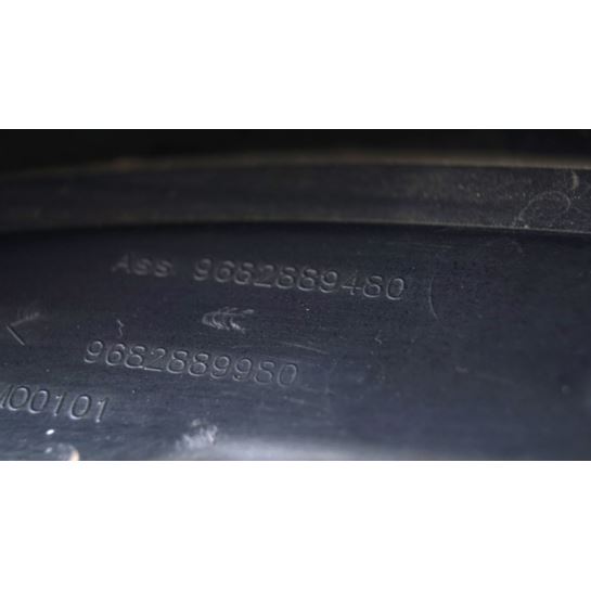 Błotnik lewy przód Peugeot 3008 9682889480