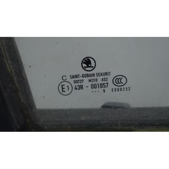 Drzwi przednie prawe Skoda Fabia II lakier 9462