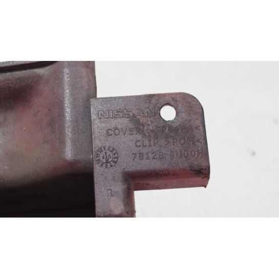 Narożnik pod lampe prawy Nissan NOTE E11