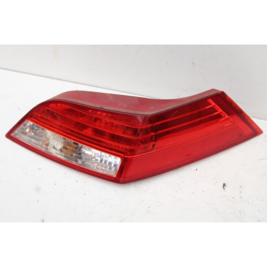 Lampa prawa tylna Ford FOCUS MK2 CC6N41-13404-A