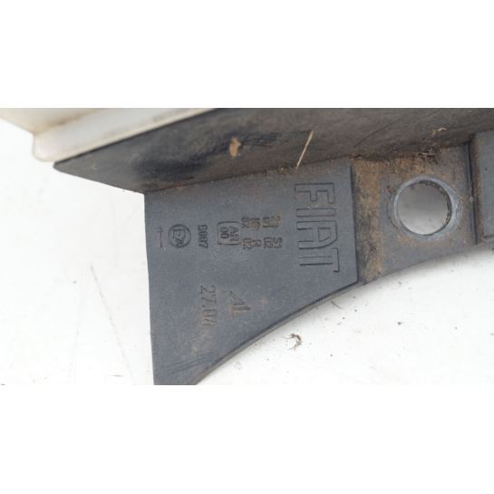 Lampa tył lewa Fiat 500 27043101