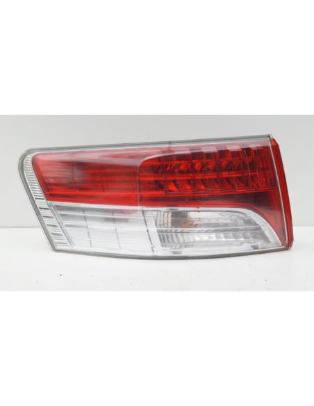 Lampa tylna lewa Toyota AVENSIS T27 09-11