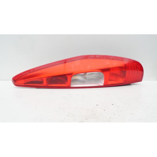 Lampa tylna prawa Mitsubishi COLT VI 8330A235