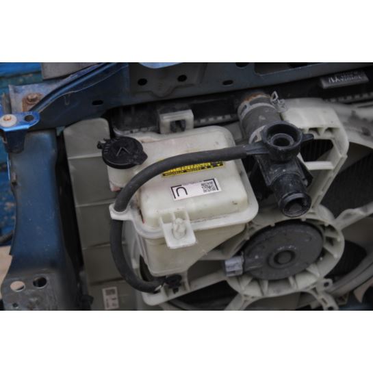 Pas przedni kompletny Toyota YARIS PAS KOMPLETNY4
