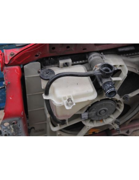 Pas przedni kompletny Toyota YARIS PAS KOMPLETNY5