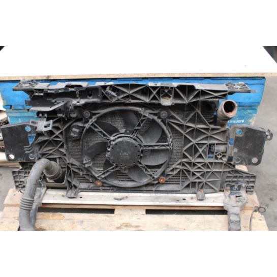 Pas przedni z chłodnicami Renault 752100004R