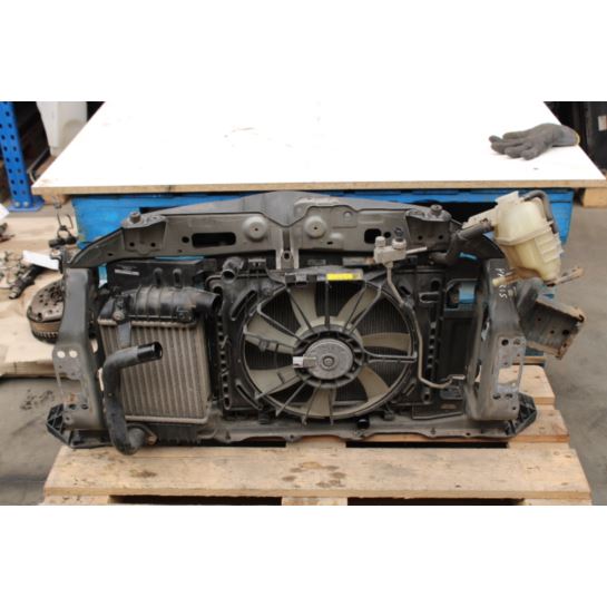 Pas przedni kompletny Toyota Auris MF422750-0492