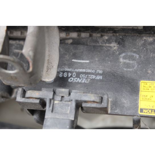 Pas przedni kompletny Toyota Auris MF422750-0492