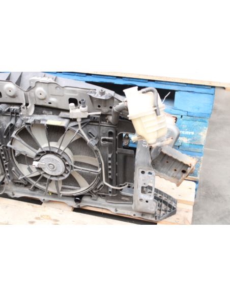 Pas przedni kompletny Toyota Auris MF422750-0492